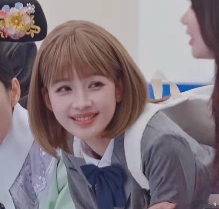 梦幻联动！孙怡cos黎璃 梦回年少时光，温柔中带着小俏皮，在乘风2026 尽情绽