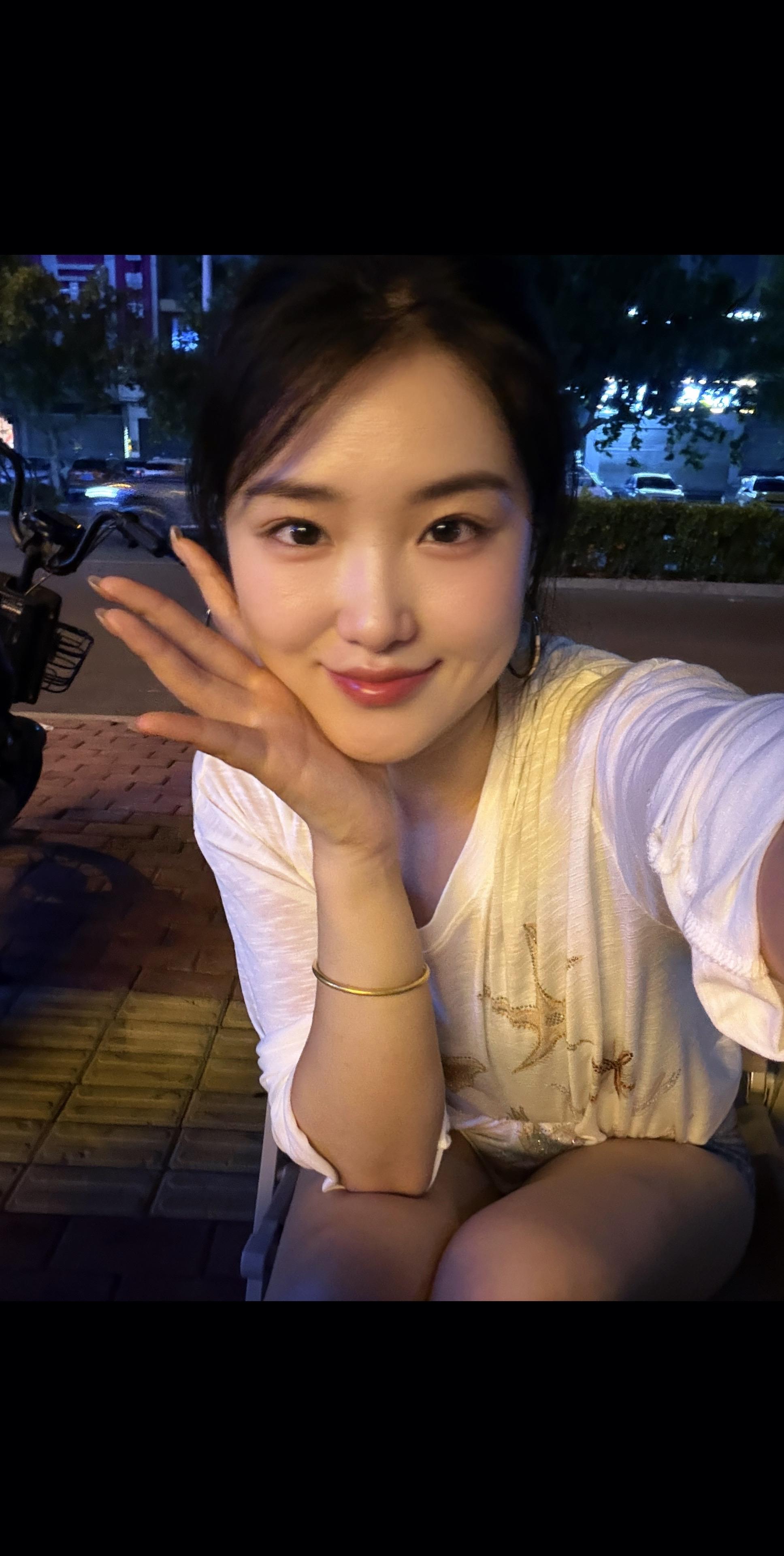婚姻会让你明白，老公的钱比老板的钱更难挣。 只要你好好上班，老板每个月...