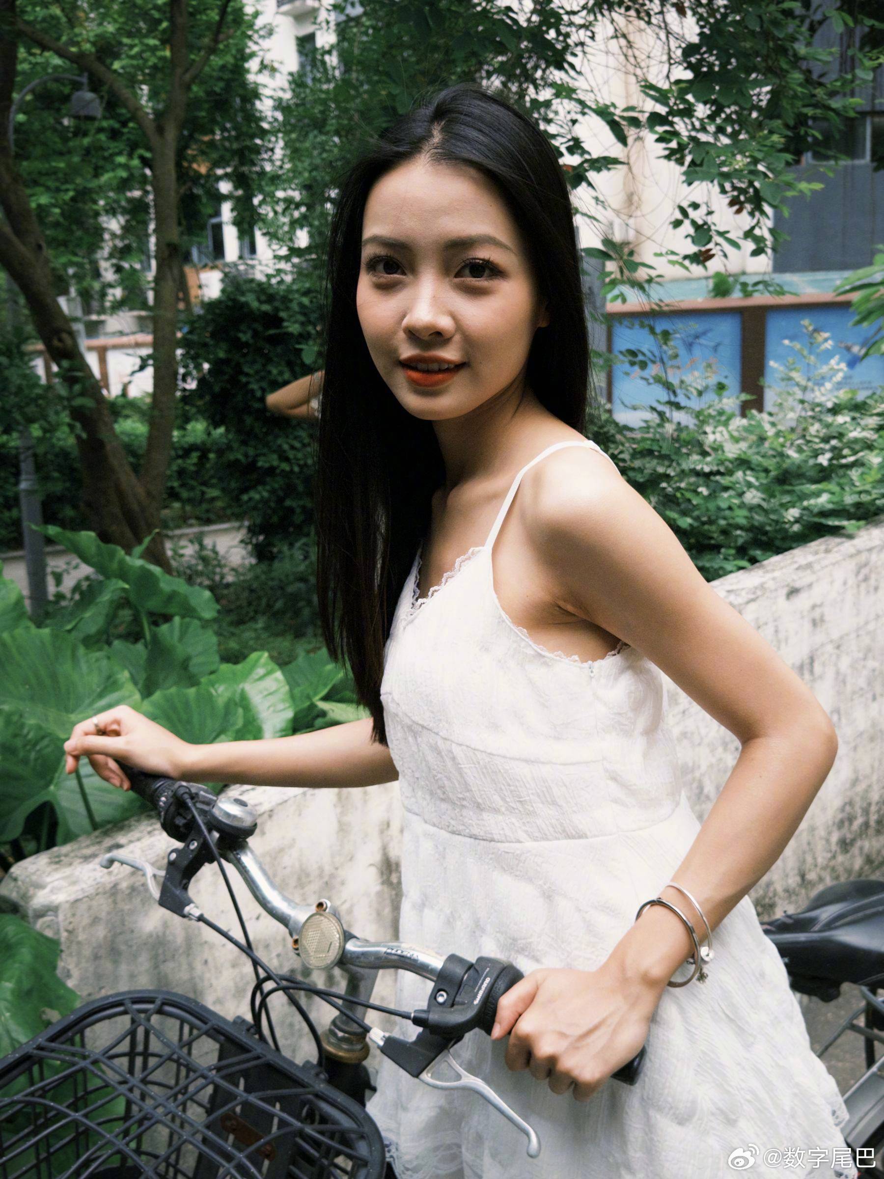 尾巴生活 有时拍立得是一种感觉，即影即有Mr 叶生 