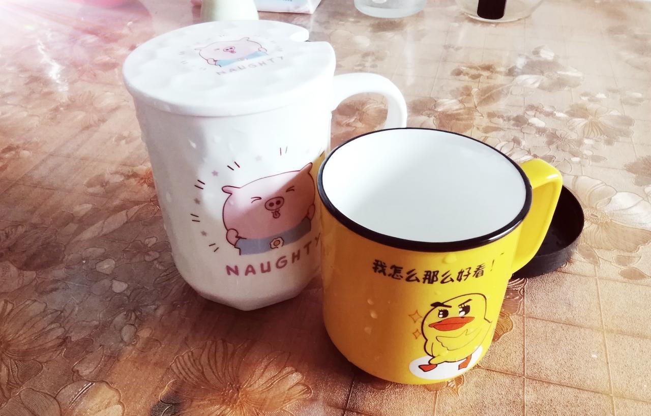 到底是洗杯子还是洗被子？
笑晕我了……

妈妈，什么时候洗我的被子？

你去洗呀