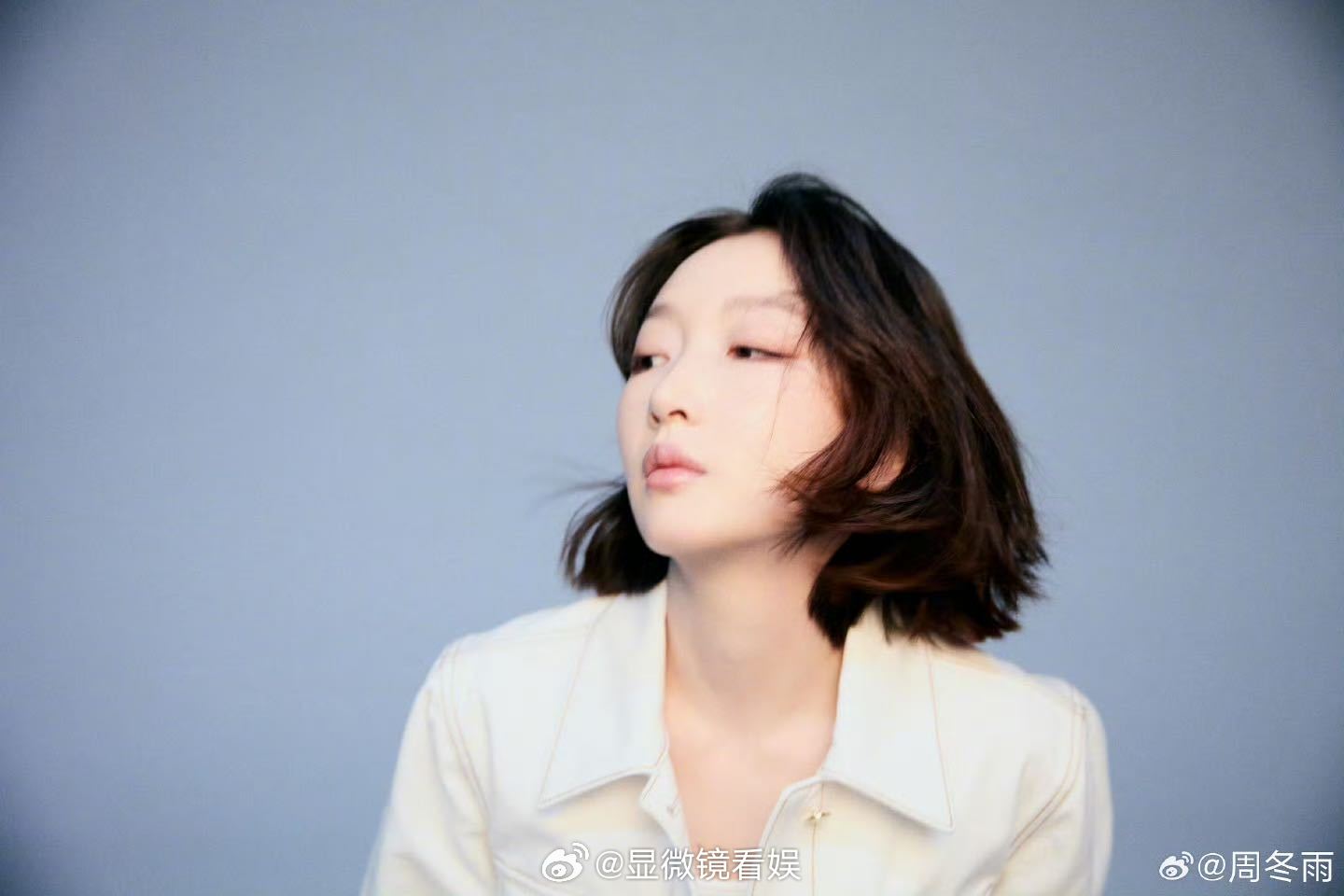 周冬雨出发巴黎时装周 终于等到巴黎时装周出发look，气场十足的一组图，等影后解