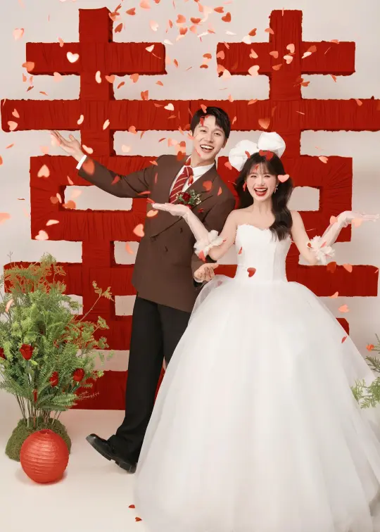 中式喜嫁婚纱照✨ 复古与浪漫撞了个满怀
