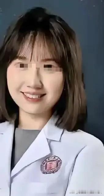 我总觉得，曾琦医生最后大概率会离开这家医院。

本来多好的前途啊！44岁的眼科主