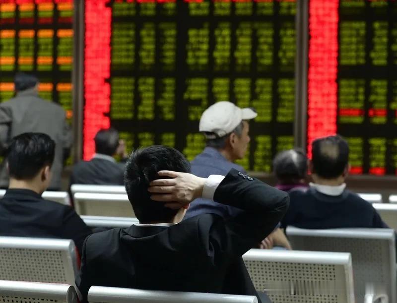 尽管A股连续两日大幅上涨，从形态上而言扭转了下跌态势，重新步入上升轨道，可是，就