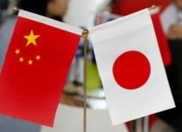 最高级的反击，是让对方用自己的刀划自己
日本人这次，真的是搬起石头砸了自己的脚。