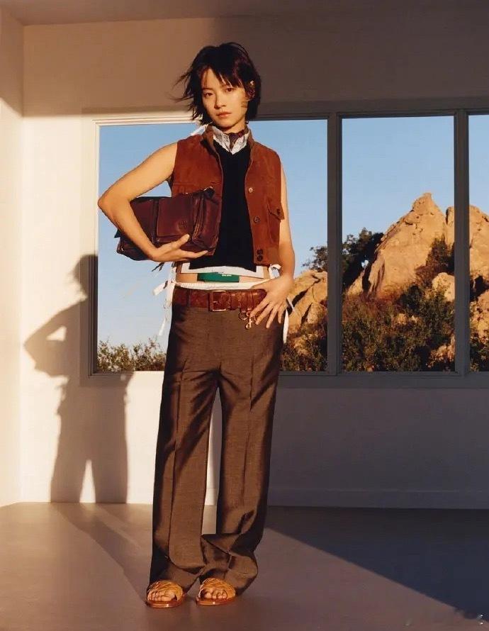 miumiu 怎么做到每次都丑得毫无争议的 