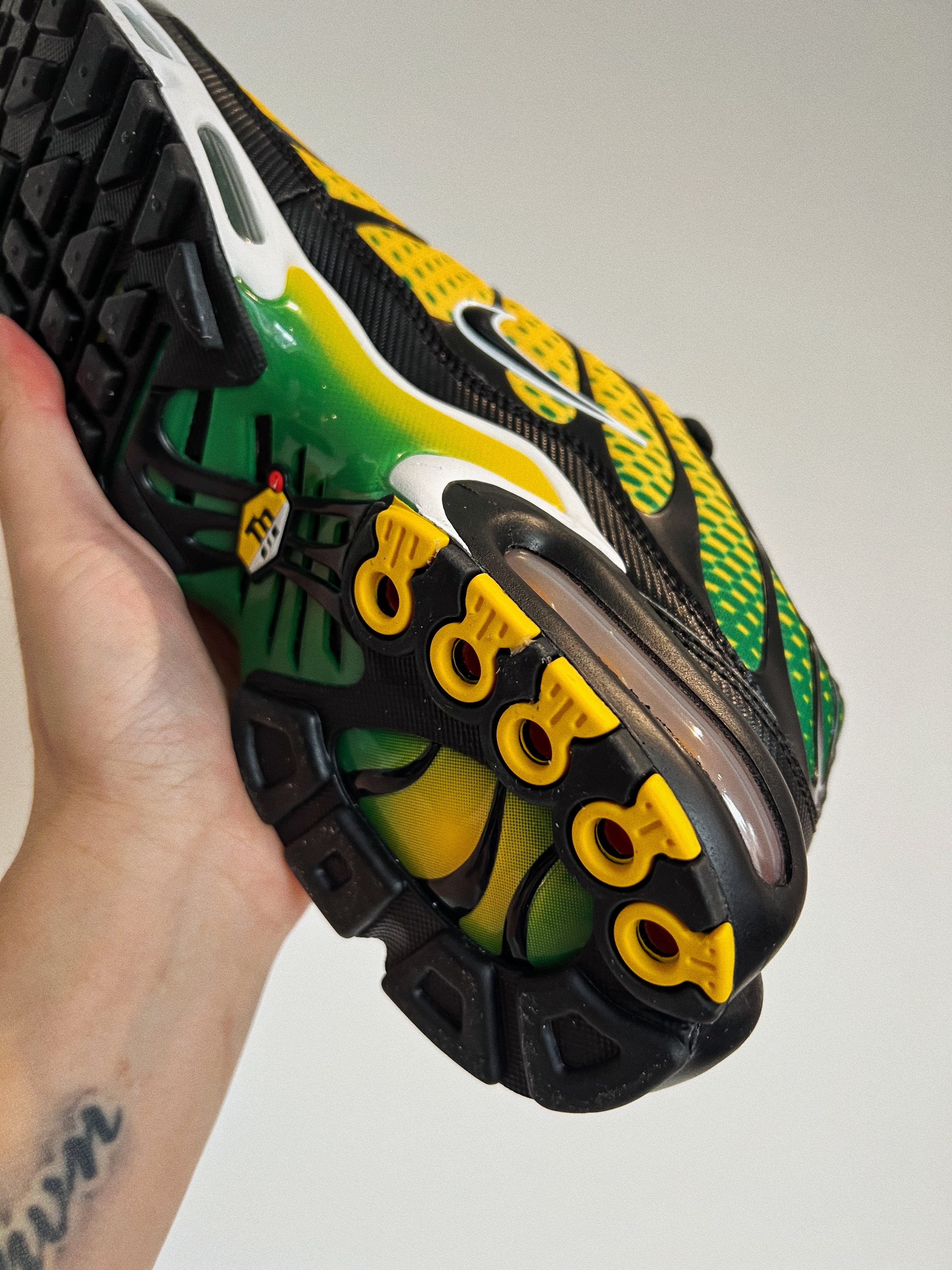 为了北京国安买了双Air Max Plus其实对耐克这种外形比较夸张的Air M