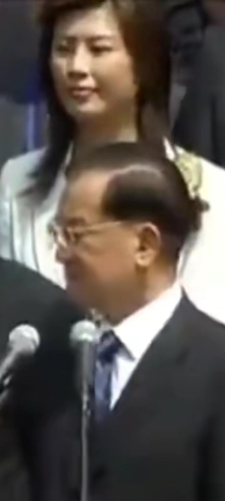 连战留给国民党最后的礼物，郑丽文。
20年前，风雨飘摇的国民党已经到了破产边缘，