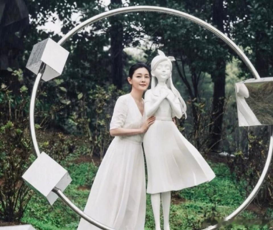 曝大S机场路上心脏骤.停，医疗团队进行了长达14小时的加护治疗，但她最终仍未能恢