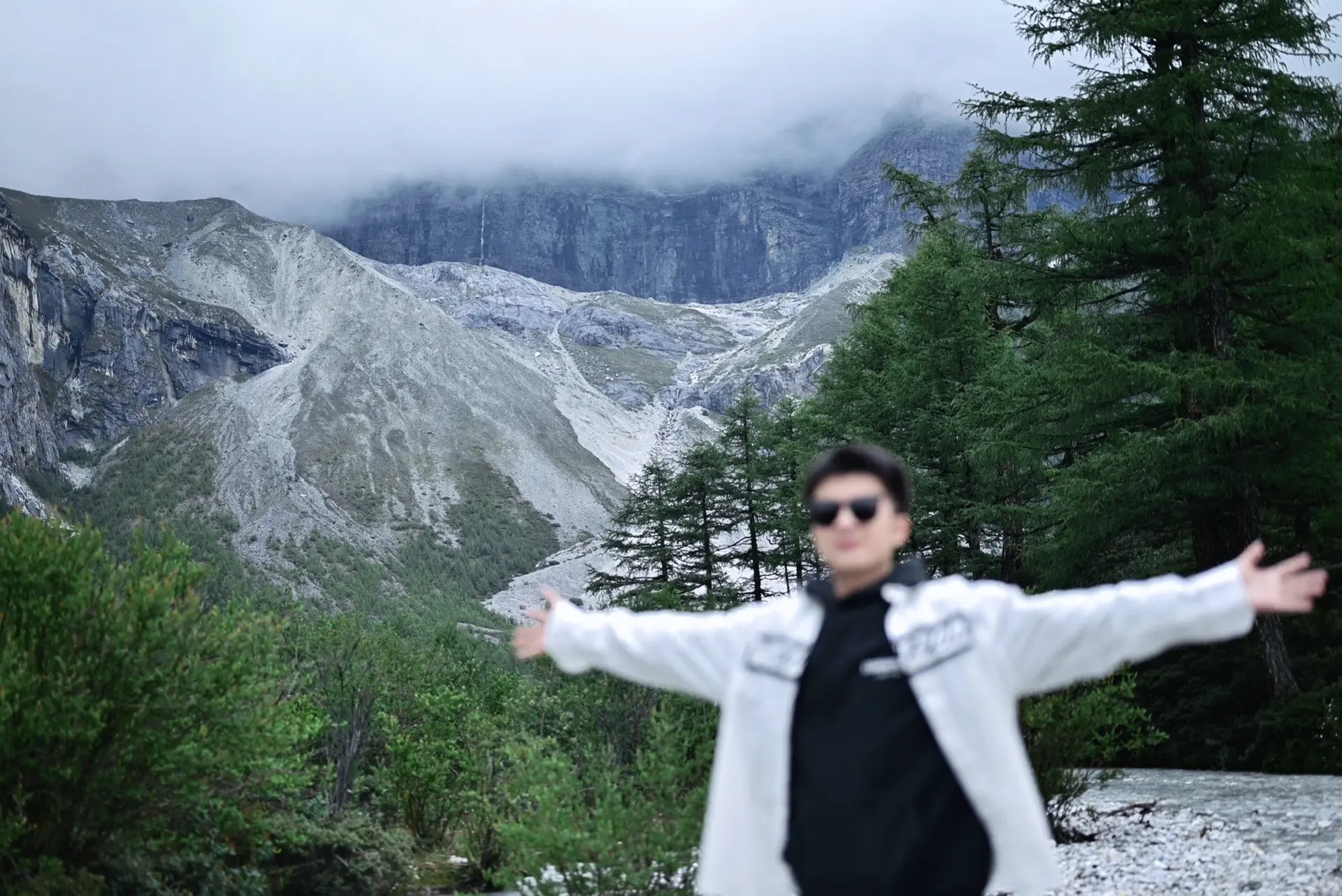 记忆里的山⛰️。