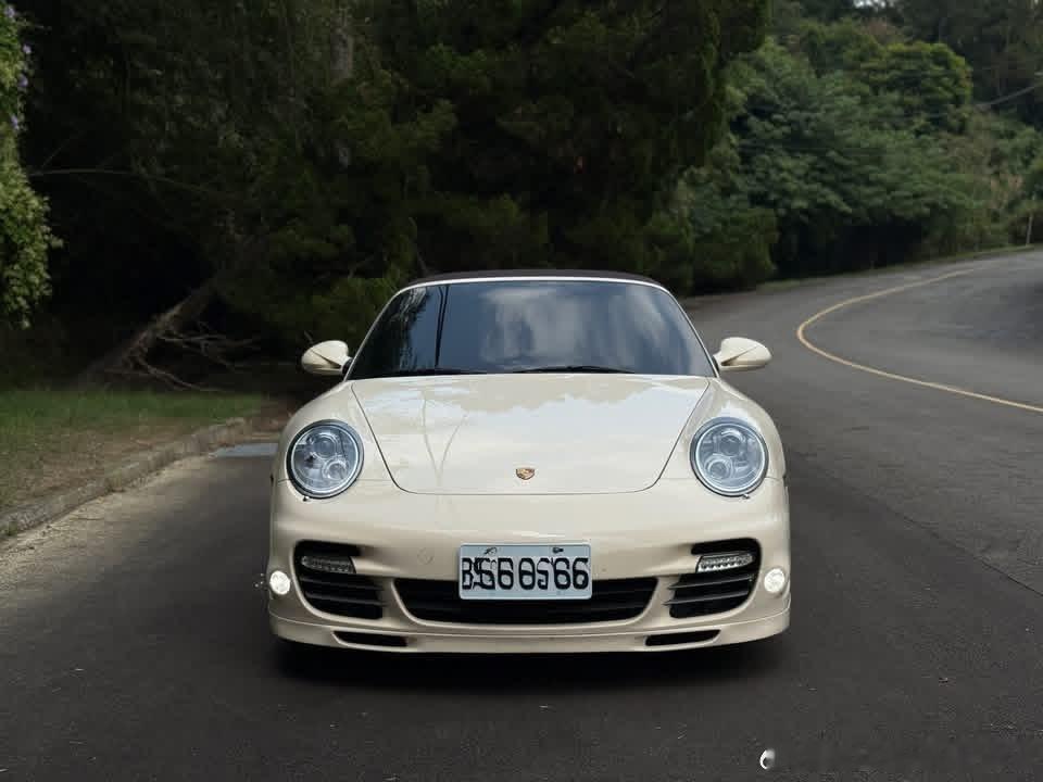 台湾老车 🇩🇪2011年Porsche 997.2 Turbo S Conv