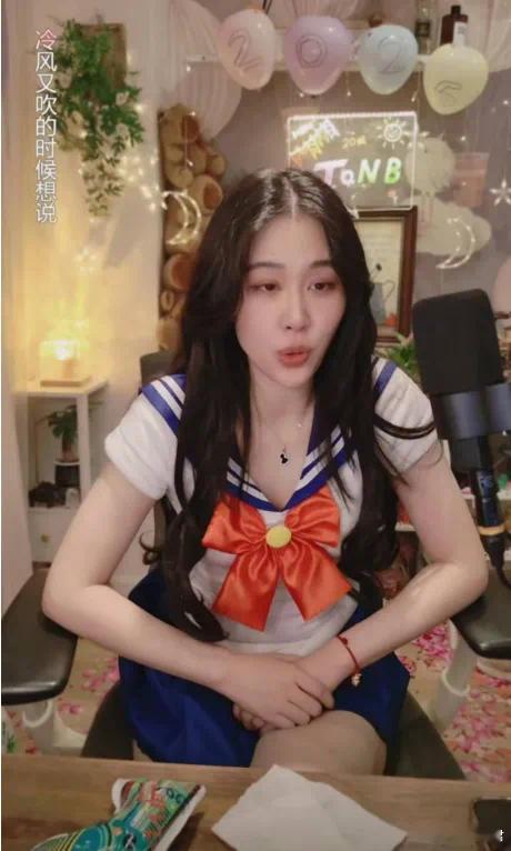 冷神昨天在抖音和大家一起跨年了 
