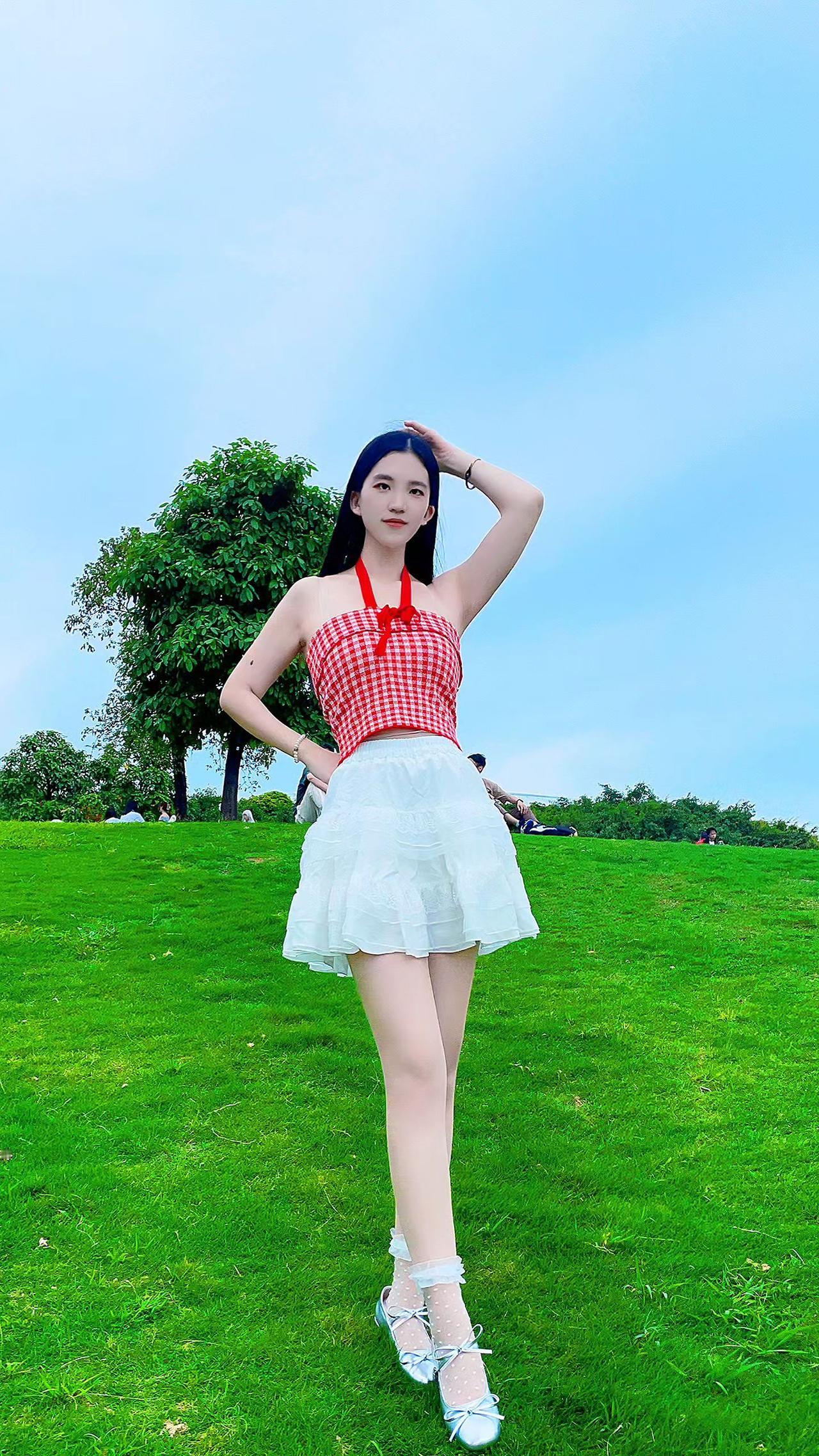 英雄难过美人关
美女 甜美女孩 袜子 今日穿搭