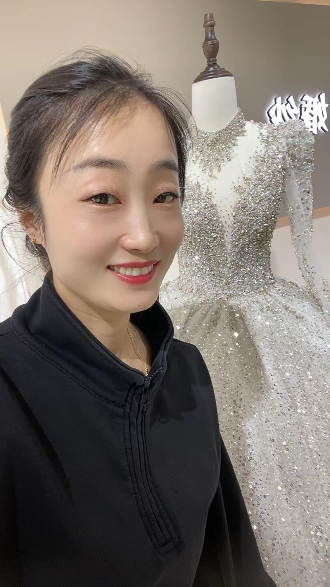 中年不是危机，是终于活成了“爱谁是谁”的年纪