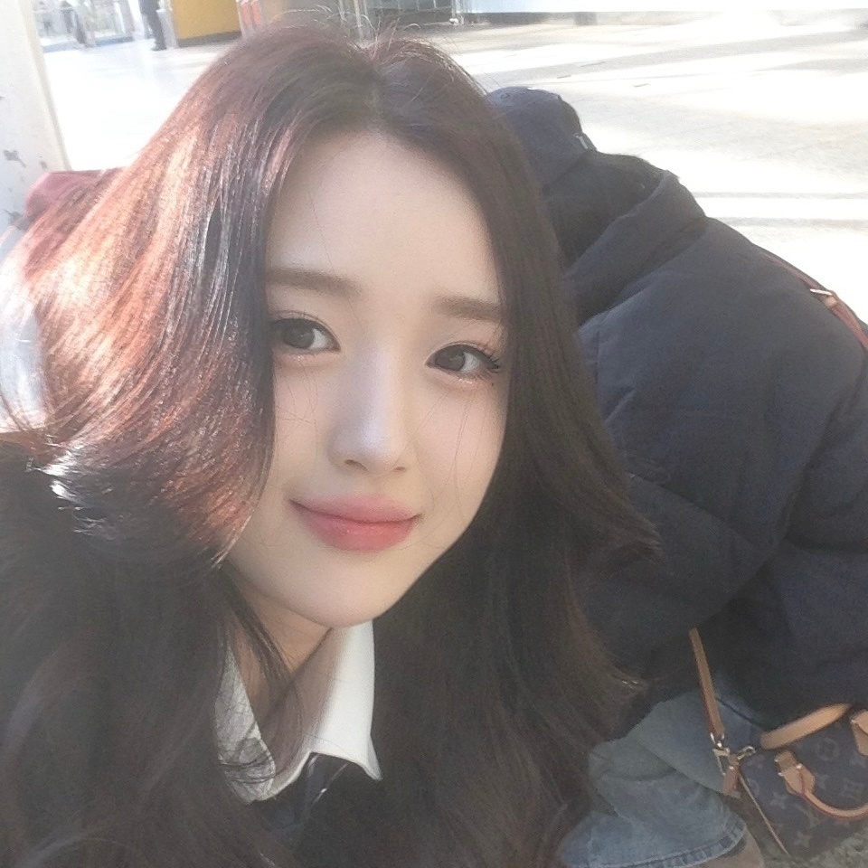“接下来就是雪花圣诞新年和更好的我们” 