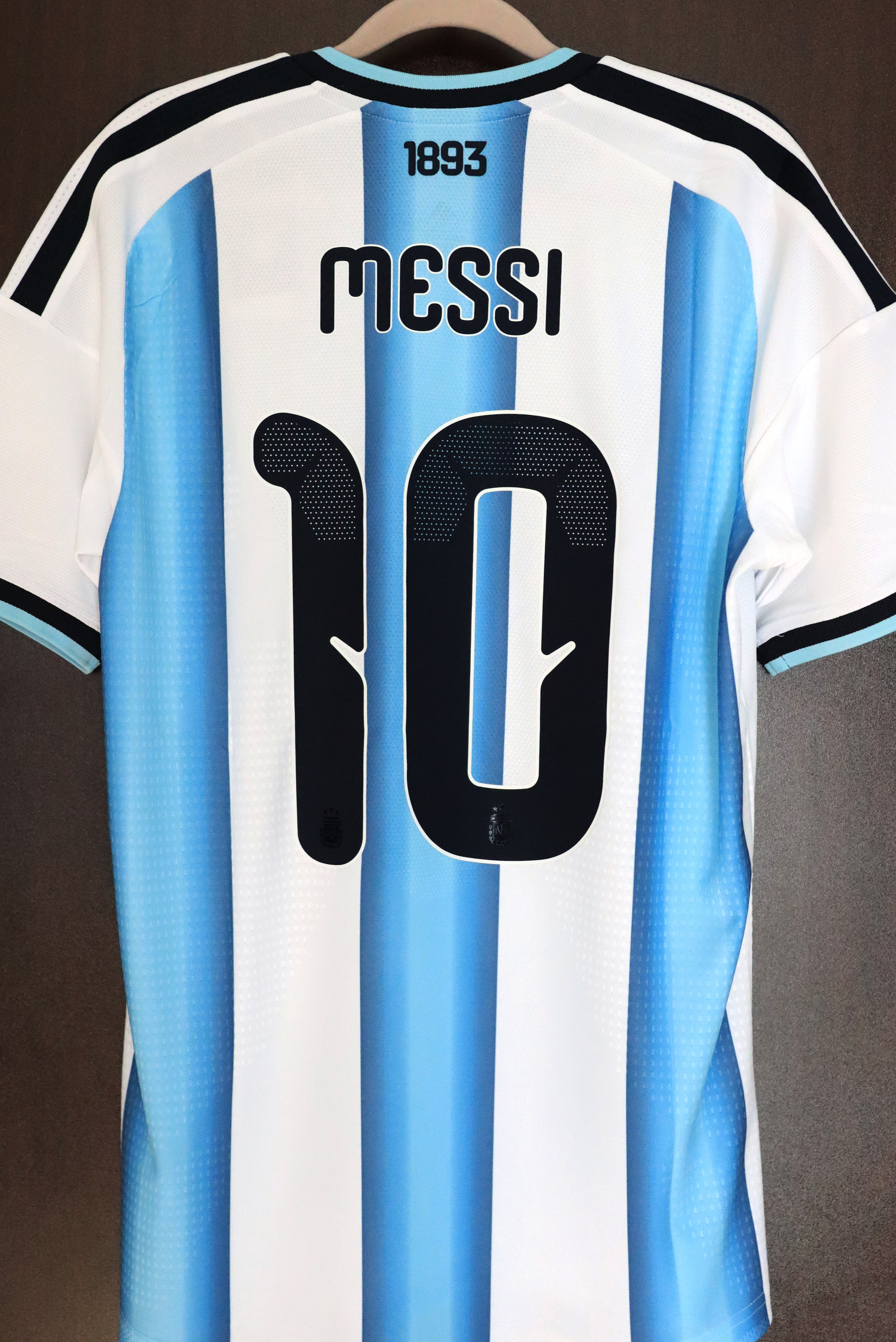 主场vs客场，你更爱哪一件？ 