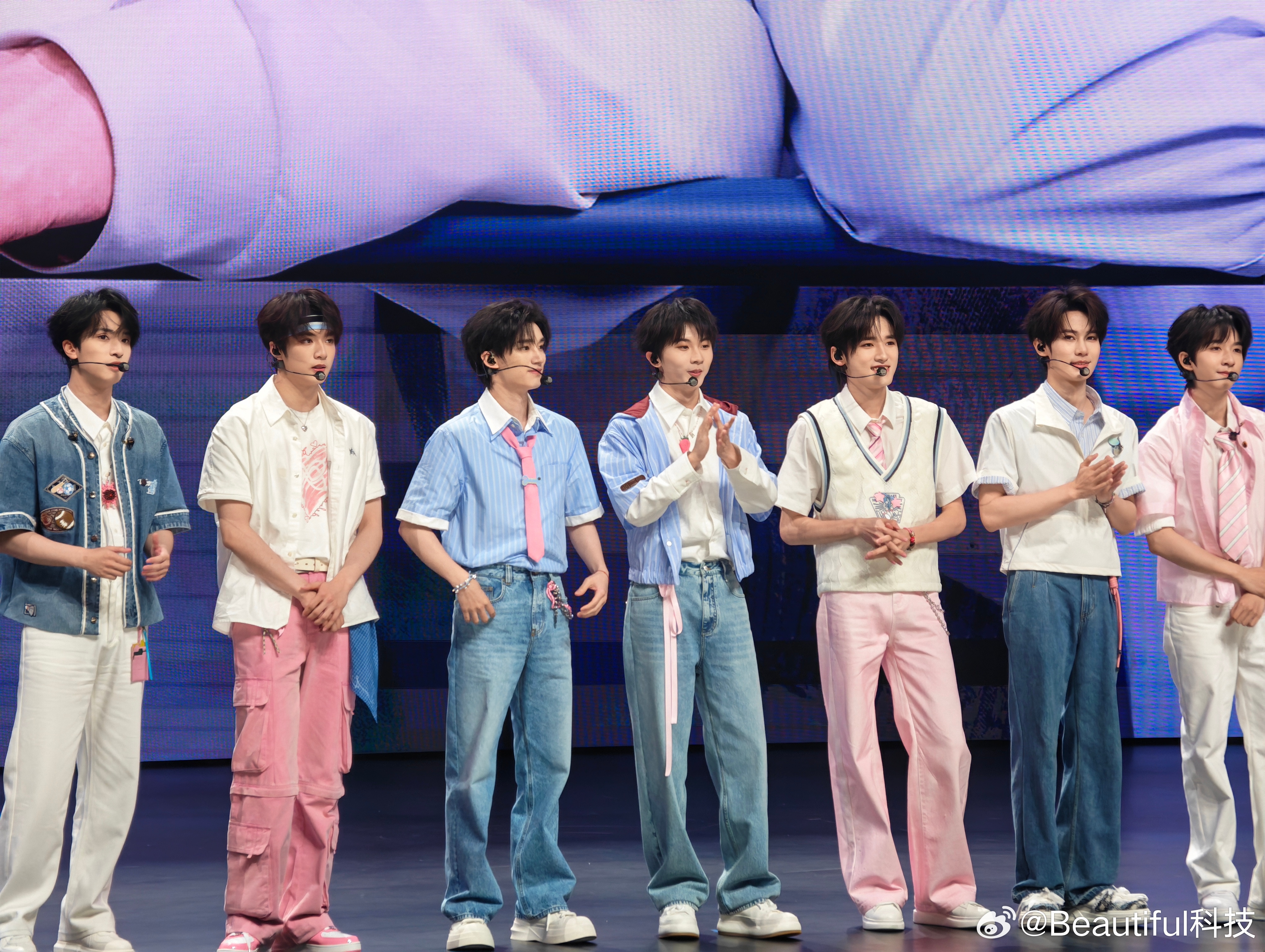 华为nova 16配色太好看，时代少年团好帅啊华为nova16一起冲向盛夏 成都