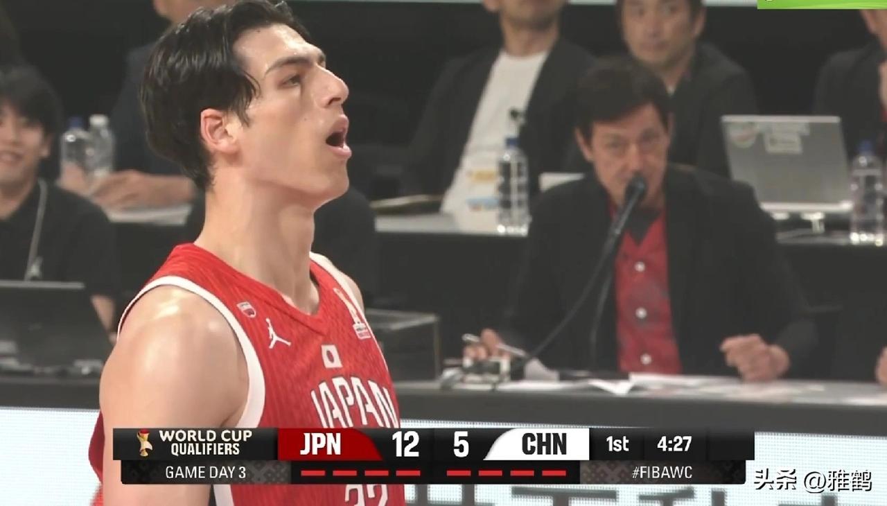 中日男篮之战正在进行。这是一场遭遇战。其实日本队到底是一个什么样的水平。他们的能