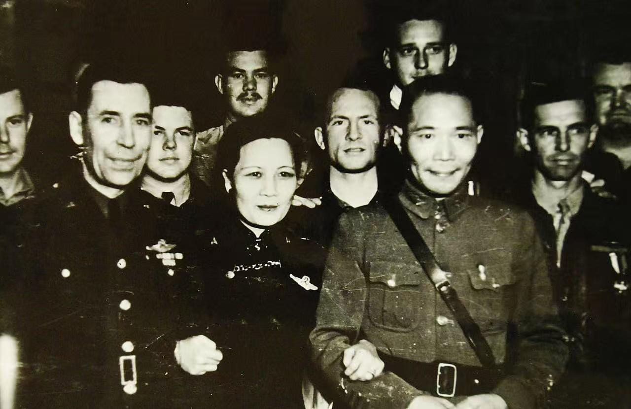 1942年，太平洋战争爆发第二个年头，为牵制日寇兵力，美军加大了援华力度！

下