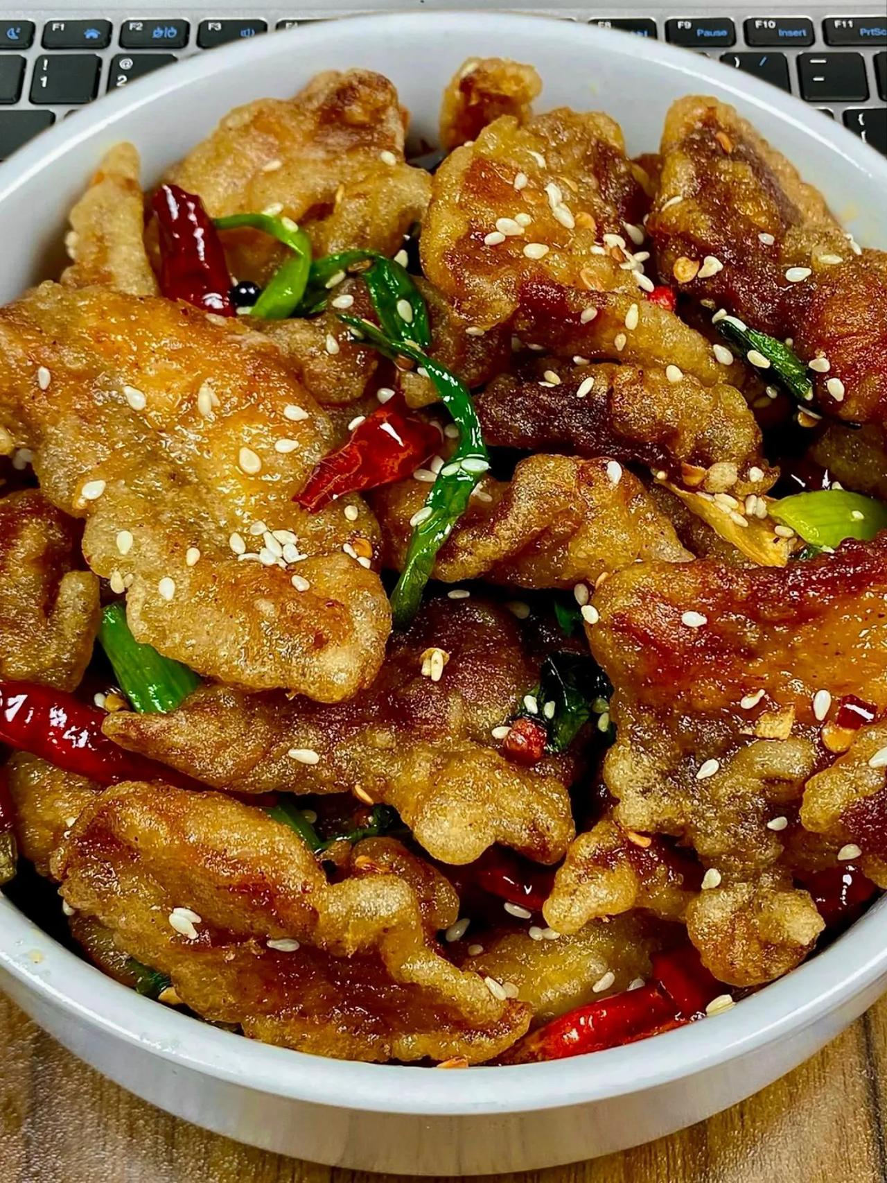 我愿称之为小酥肉界的天花板!也太香了吧!
       究竟是谁发明的这样的小酥