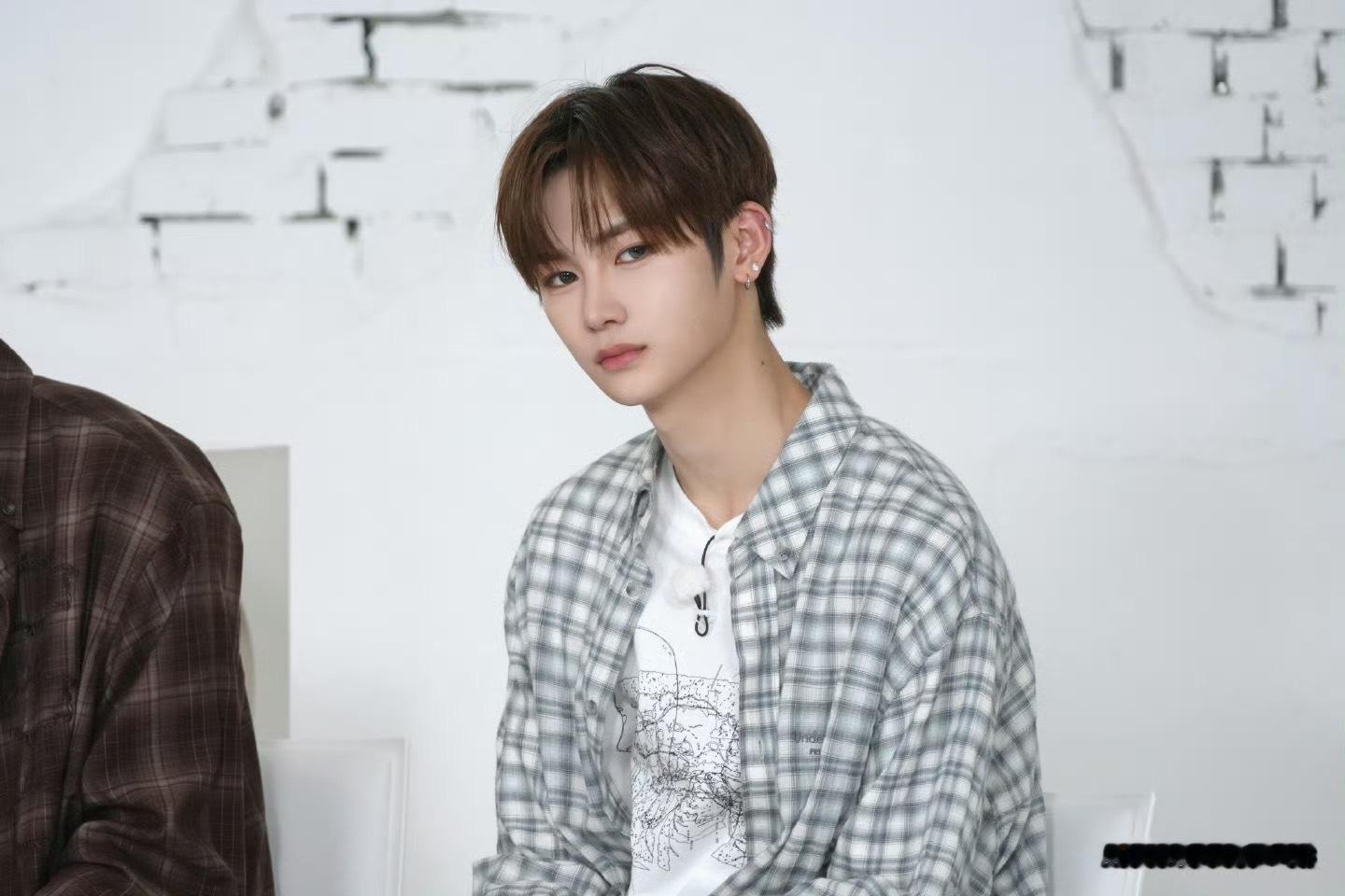 周安信  🐱每日一善 🐱周安信ald1唯一门面 0000让我们把真诚与至理的