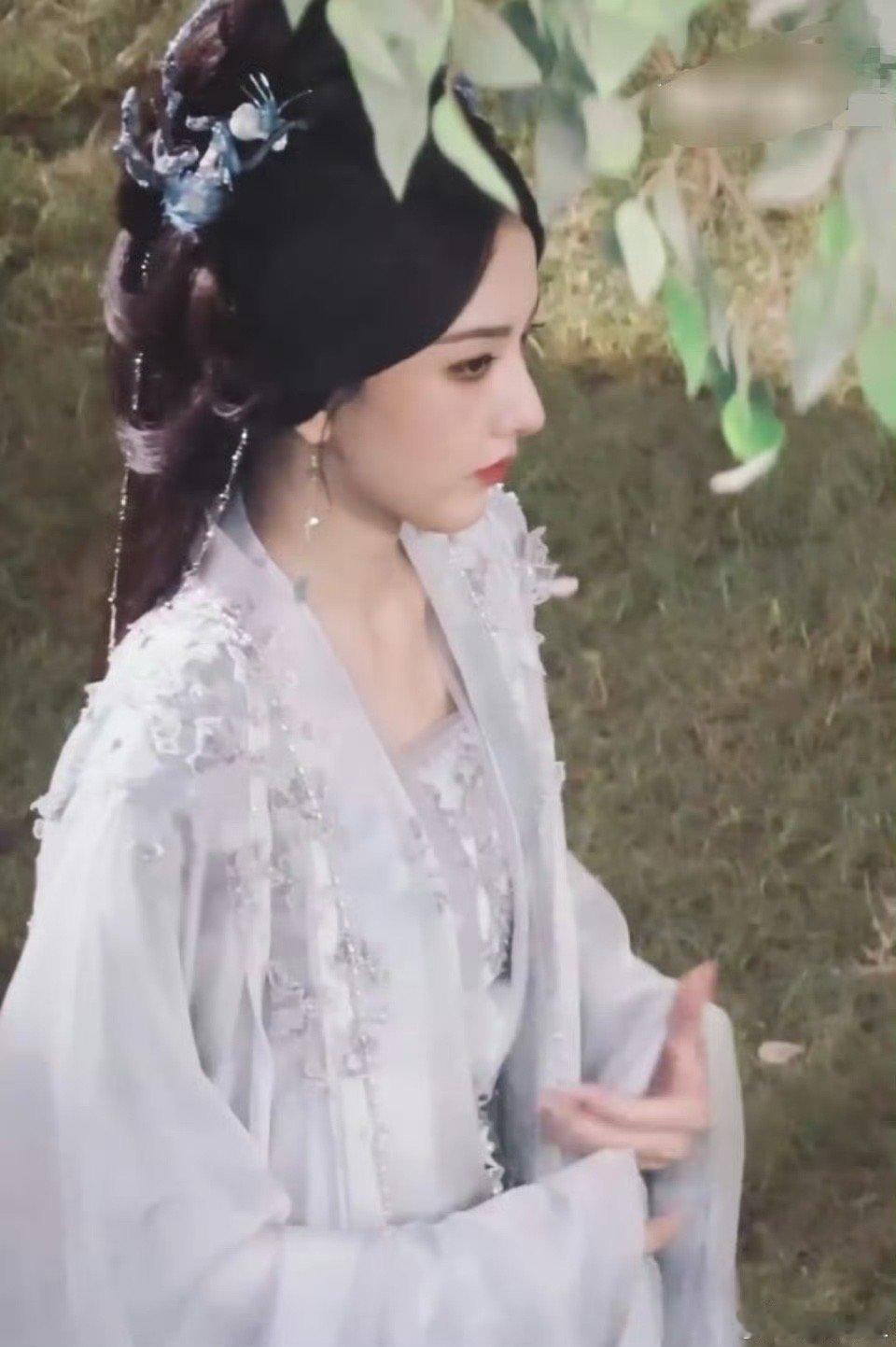 宋祖儿聊斋第二套路透《聊斋》路透，宋祖儿怎么美成这样了，第二套造型好好看啊[好爱