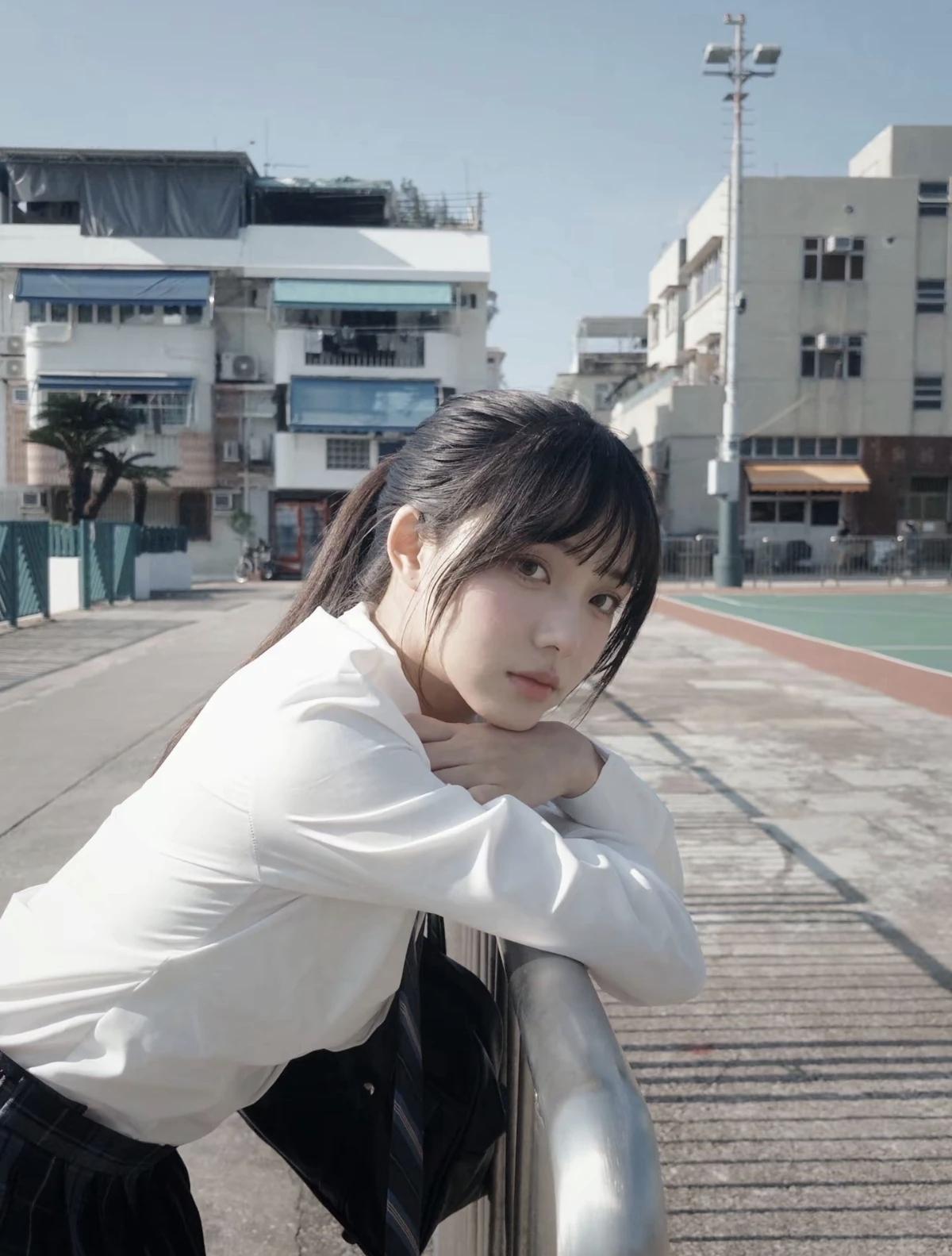 青春美少女，清纯可爱活泼动人，年轻就是好，活力四射魅力无穷自然纯真的美女 温柔甜