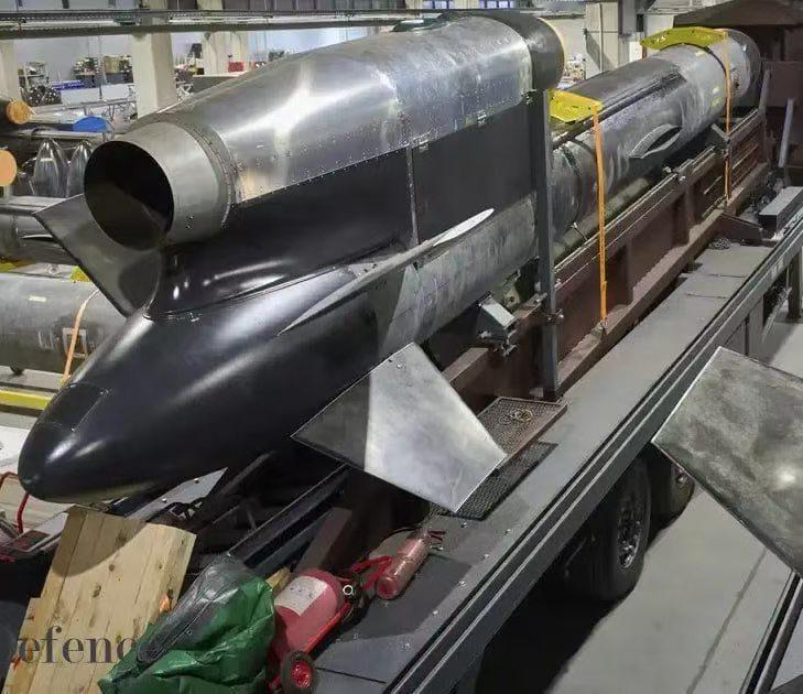 俄罗斯爆发三声巨响，3000公里射程重型巡航导弹突袭俄罗斯本土。俄军第一次成功拦