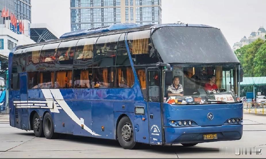 浙江曾经开往广东的省际长途线路（三）

图片素材来源于网络，感谢原作者分享