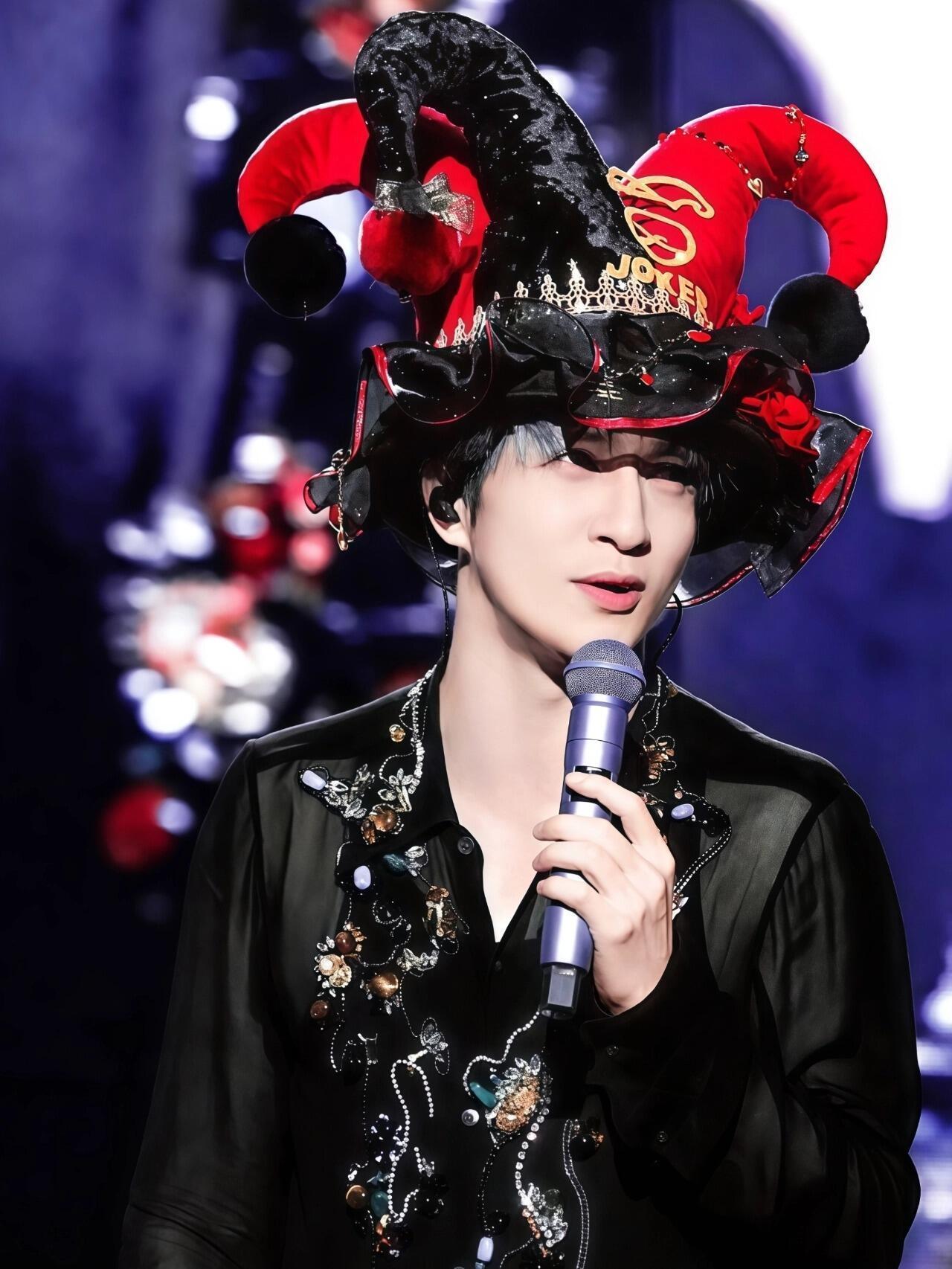 薛之谦天外来物巡回演唱会，气氛拉满，嗨唱全场！ 