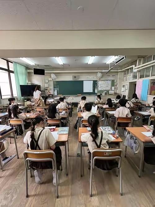 日本人的劣根性绝对超乎你的想象

日本人的劣根性绝对超乎你的想象，日本的老师会对