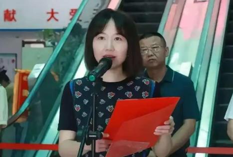 曾琦还是离开了，
给自己留了一丝体面！


曾琦医生走了也好。
在单位做出越界的