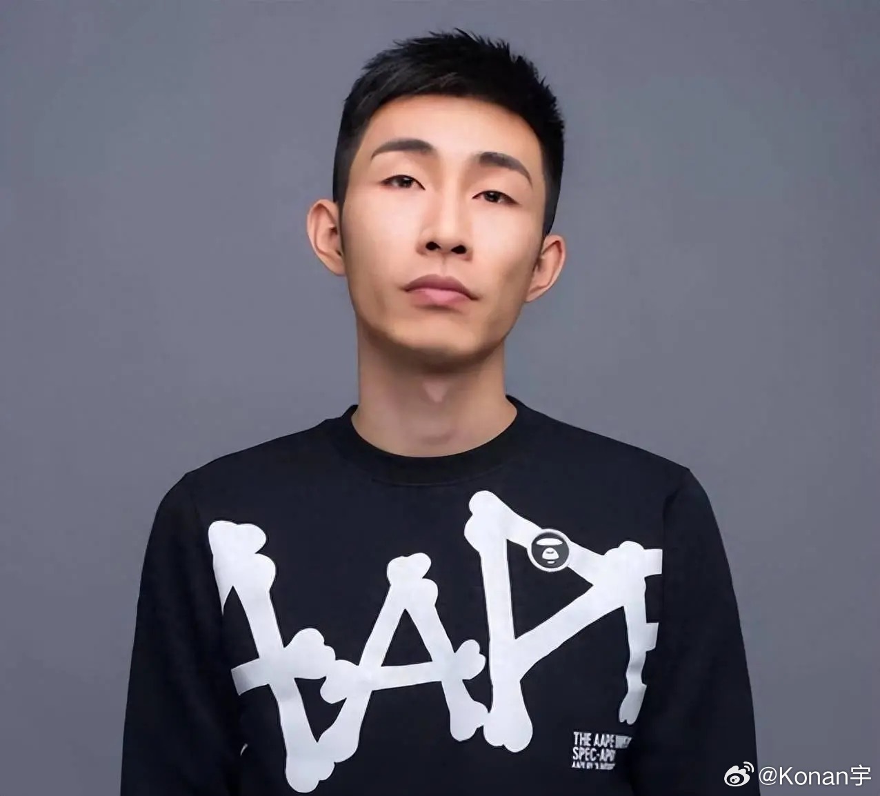 寅子：听说刀区团播请你当飞行嘉宾有这事嘛（弹幕）目前没听说，真没听起，我对这东西