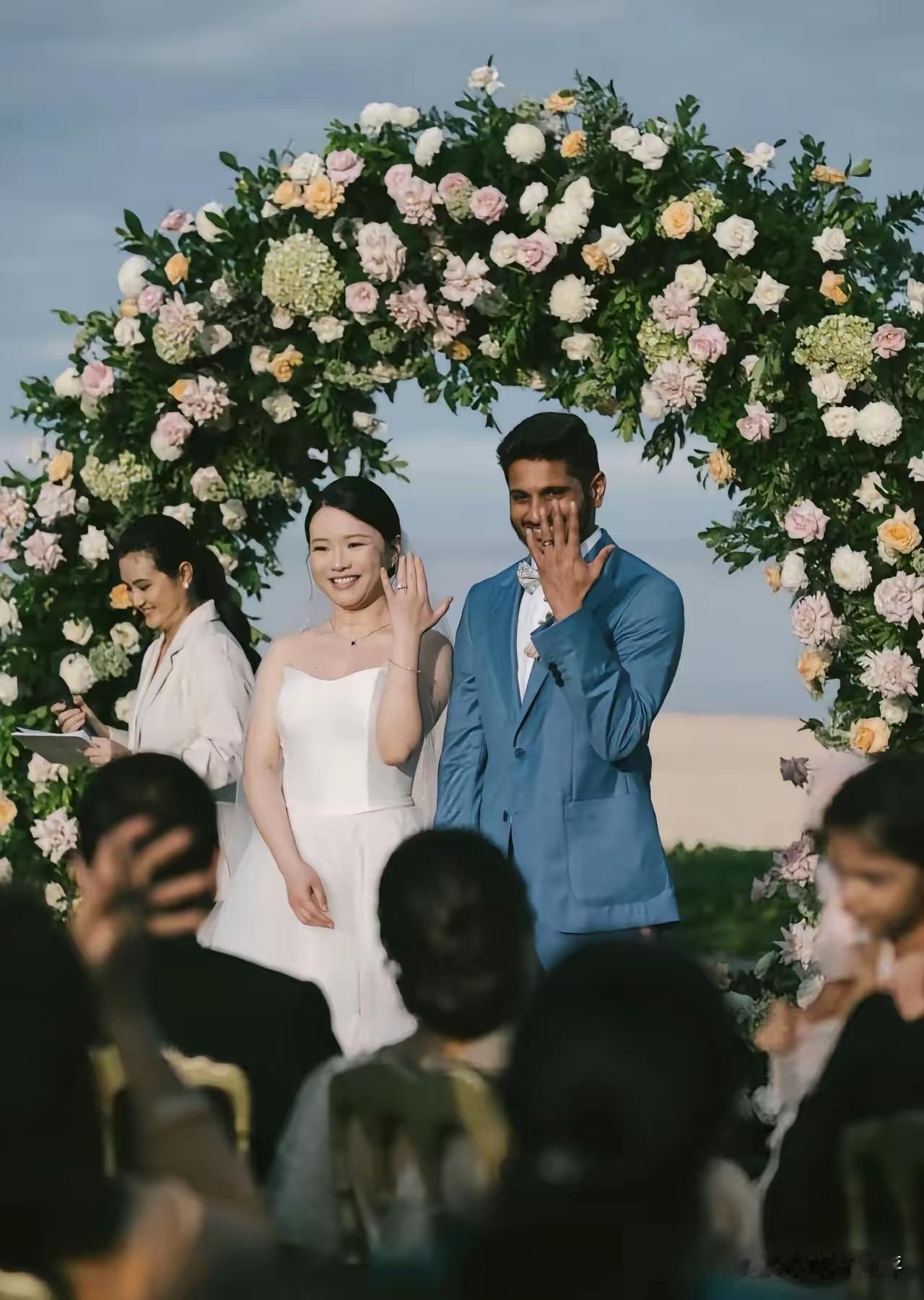 2026年7月3日这场在印度海边的婚礼，真是让人五味杂陈。国内姑娘不顾家人反对嫁