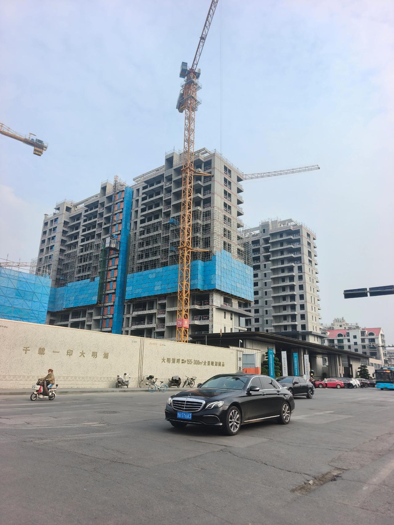 天桥改善神盘-保利明湖印！170平以下房源不多了，高新历下改善盘遍地开花，大家都