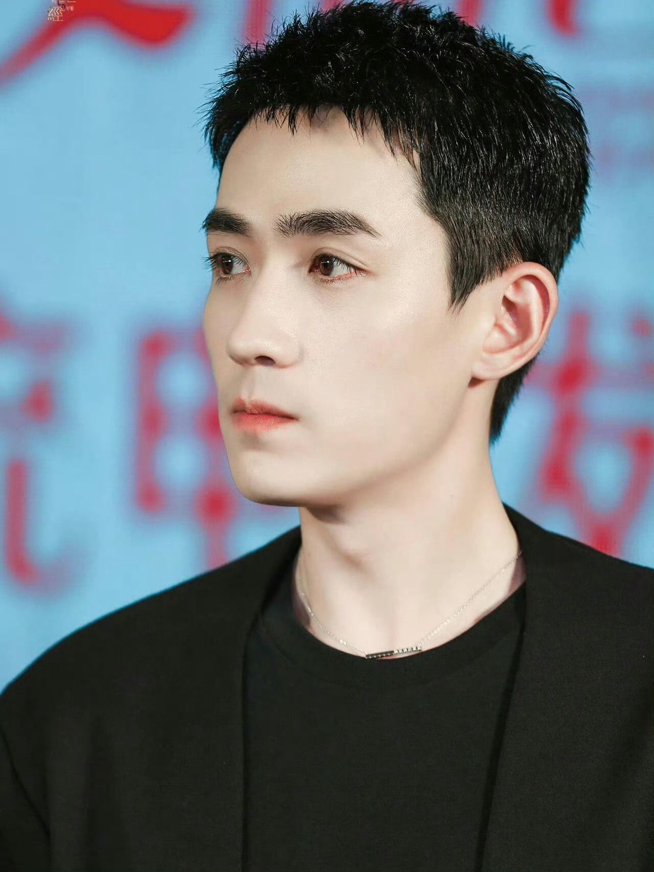 剪发前vs剪发后朱一龙男生有大事之前先别理发