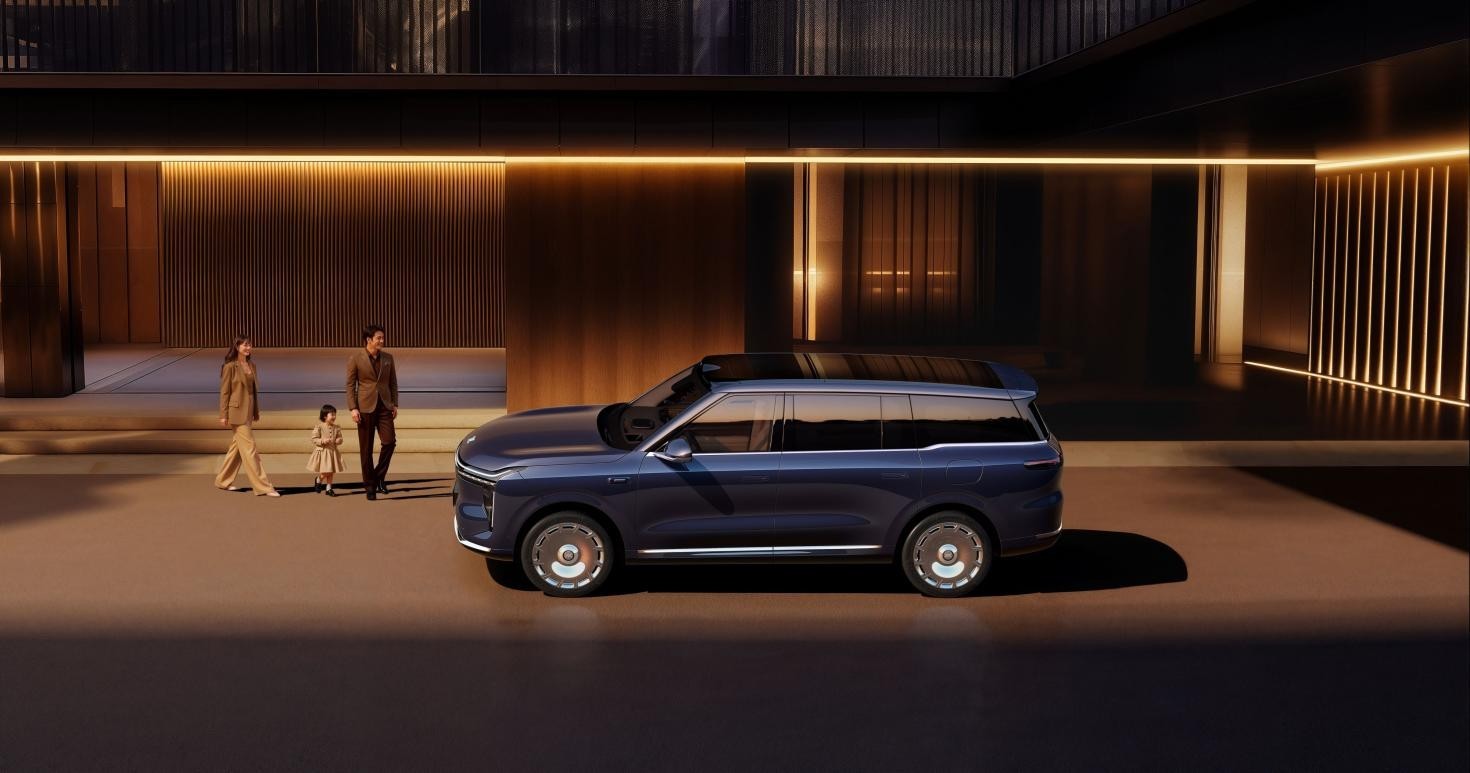 上汽旗舰智己LS9今日开启预售 作为上汽集团旗舰级大六座SUV，LS9以全系Ul