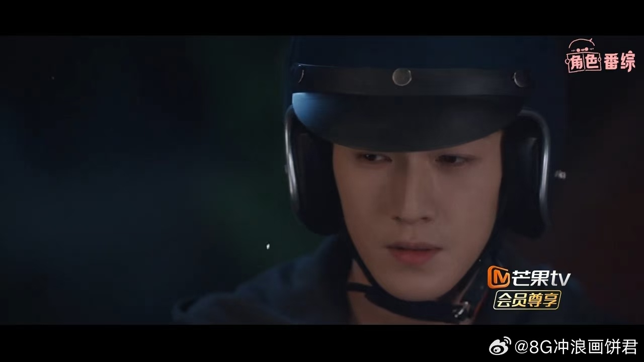 耀眼不是团综是恋综吧电视剧耀眼 同样一张桌子，关晓彤组装的时候嘴里念着“这步应该