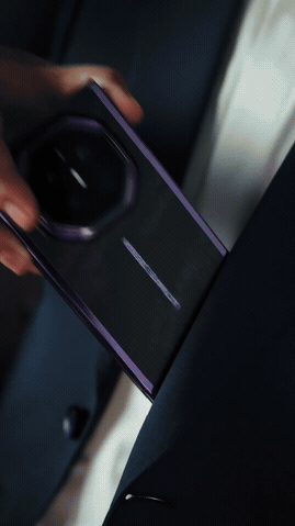 华为Mate XT 2非凡大师延续经典八边形Deco，采用G型/U型双内折方案，