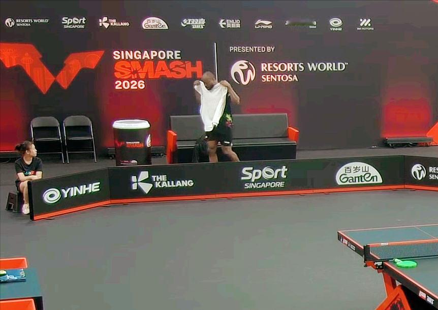 阿鲁纳为什么没有现场指导？

周冠达回忆了一下说：
阿鲁纳大部分比赛都没有现场指