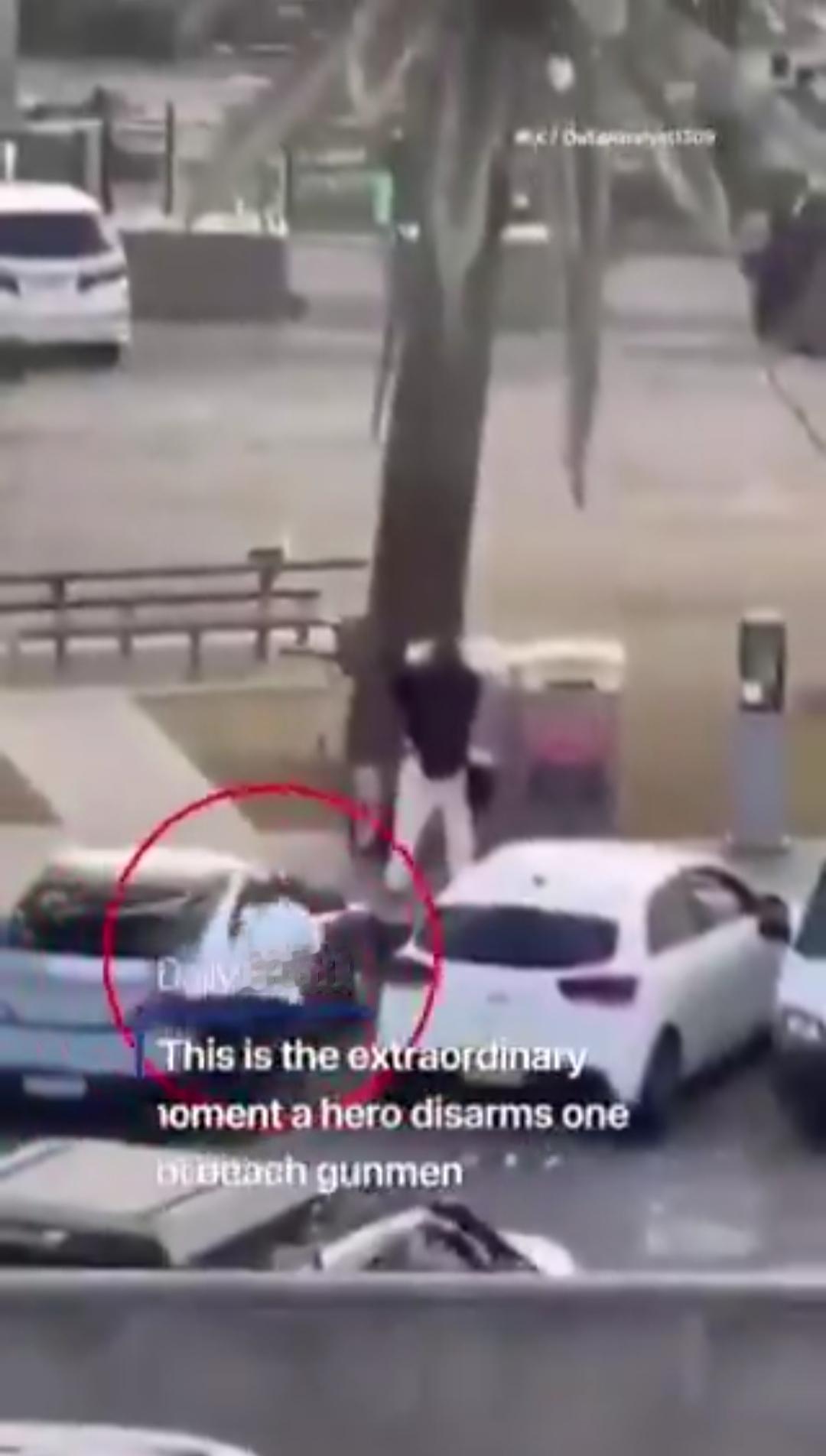 Ahmed, 43 岁的叙利亚移民， 蔬菜水果店的老板， 两个不满十岁女儿的父亲