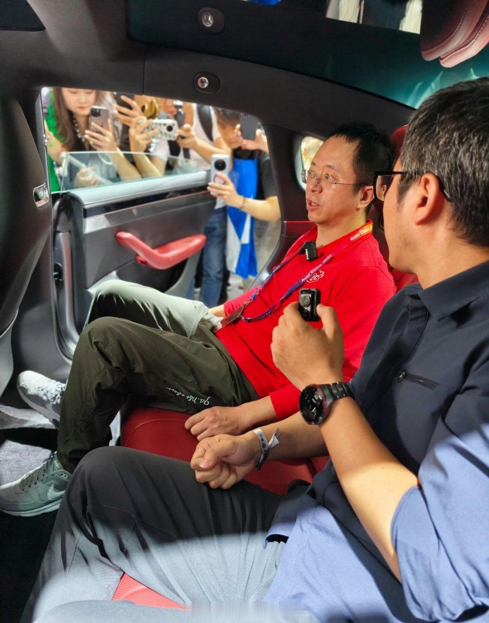 #周鸿祎称智界S7大空间超出想象#大空间，超舒适，确实令人期待！期待给我们带来的