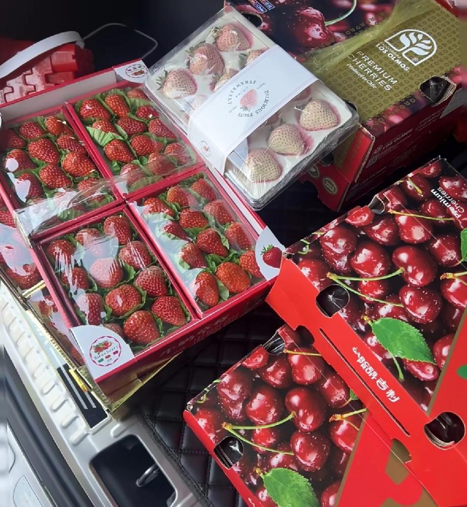 车厘子价格暴跌近40%，也不知道从什么时候车厘子成了过年必备水果，也不是因为价格