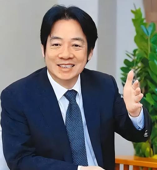 台独分子赖清德发布声明，

2月25日，赖清德对着台军公开喊话：要求全力迈向“新