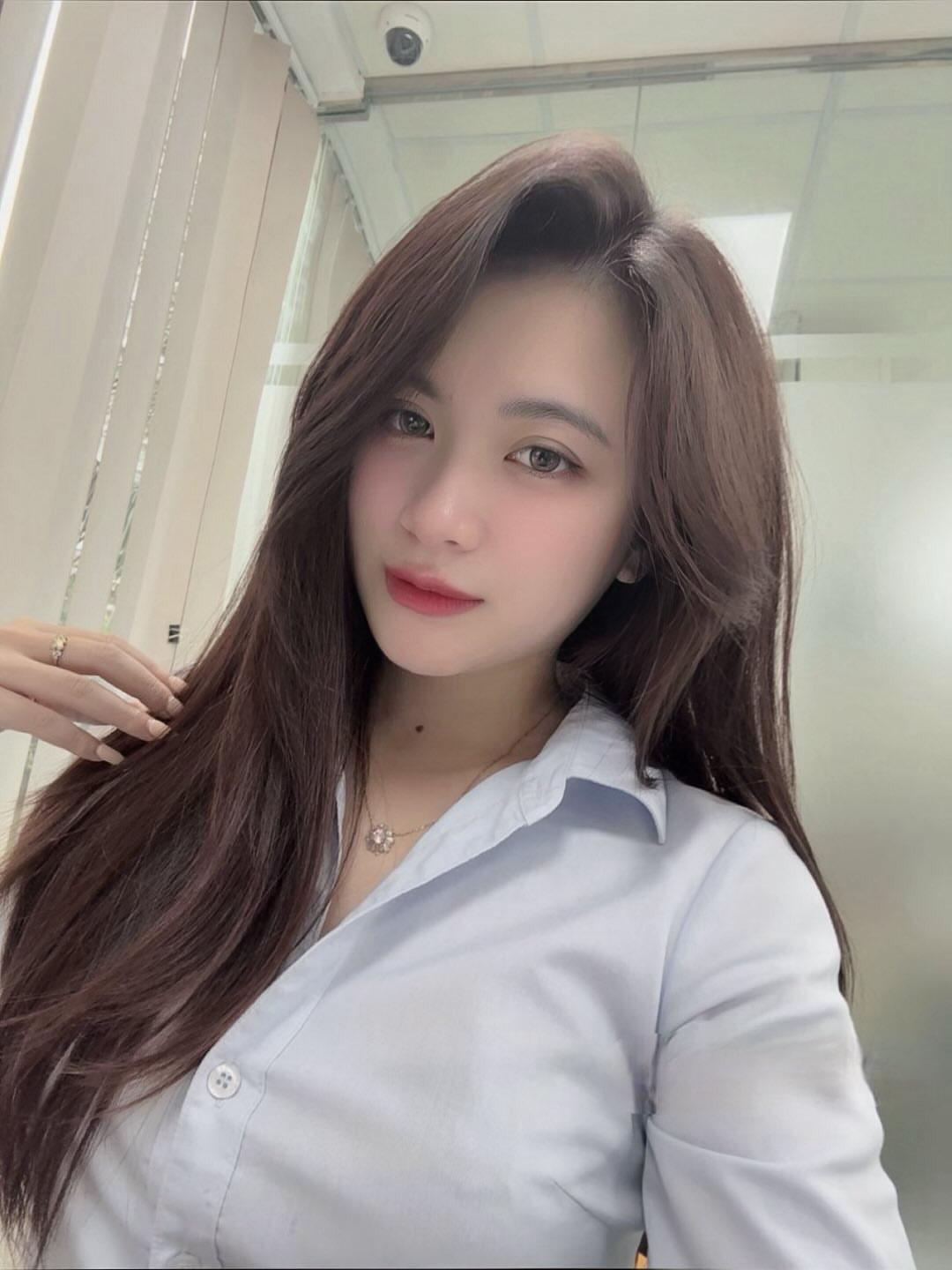 冬日生活打卡季室内室外的天气，不服天气预报，就服广东的天气。温差大不说，一天四季