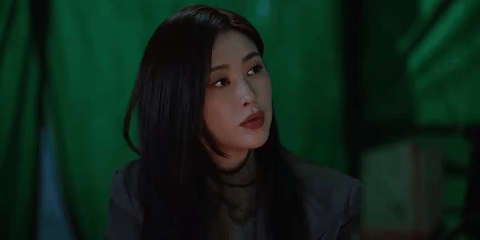 假如蜜语遇上男艺人在床上大便没有谁天生该被欺负！许蜜语清楚自身工作职责，却绝不接