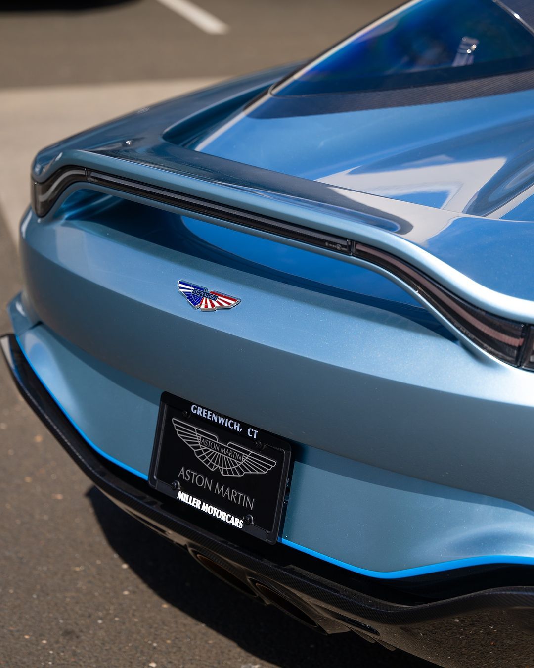 阿斯顿·马丁 V12 Speedster ​​​