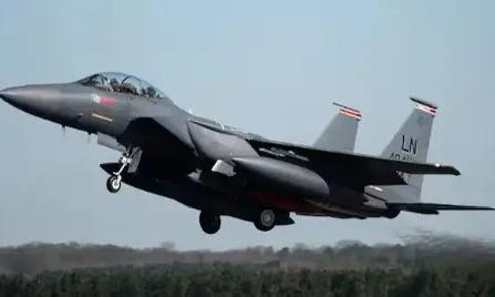 美媒称第二名F-15E飞行员已被成功救回

据多家美媒报道，当地时间4月4日，美