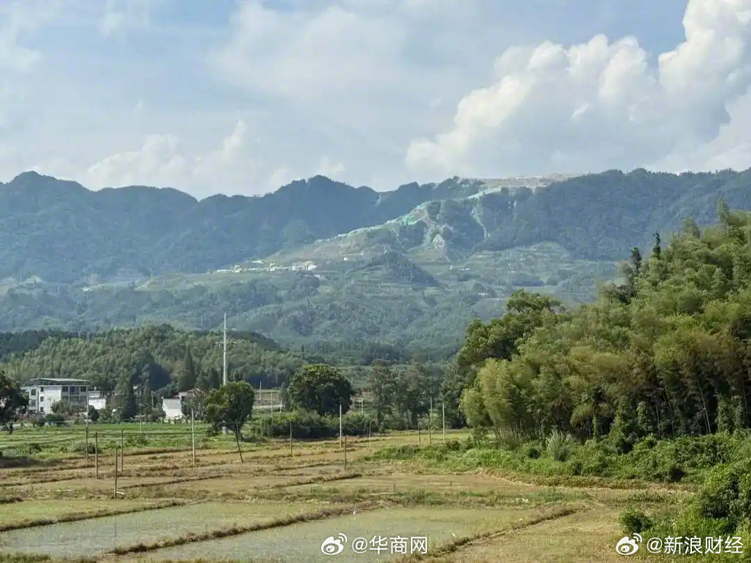 【#宁德时代宜春锂云母矿准时停产# 有人深夜上山蹲守】#宁德时代回应宜春锂云母矿