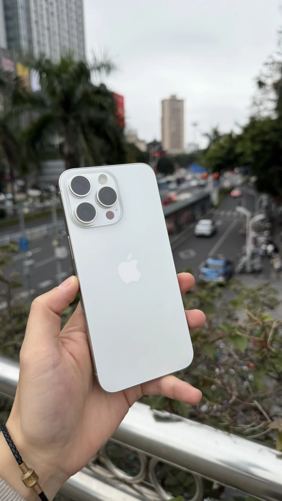 论耐摔 还得是—钛金属